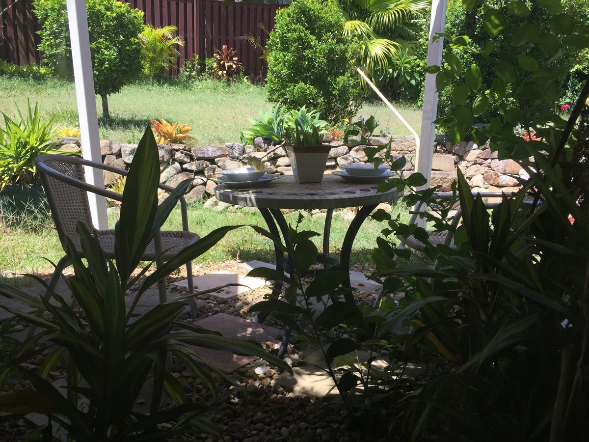 Theme Parks Amituofo Homestay Gold Coast Cameră foto